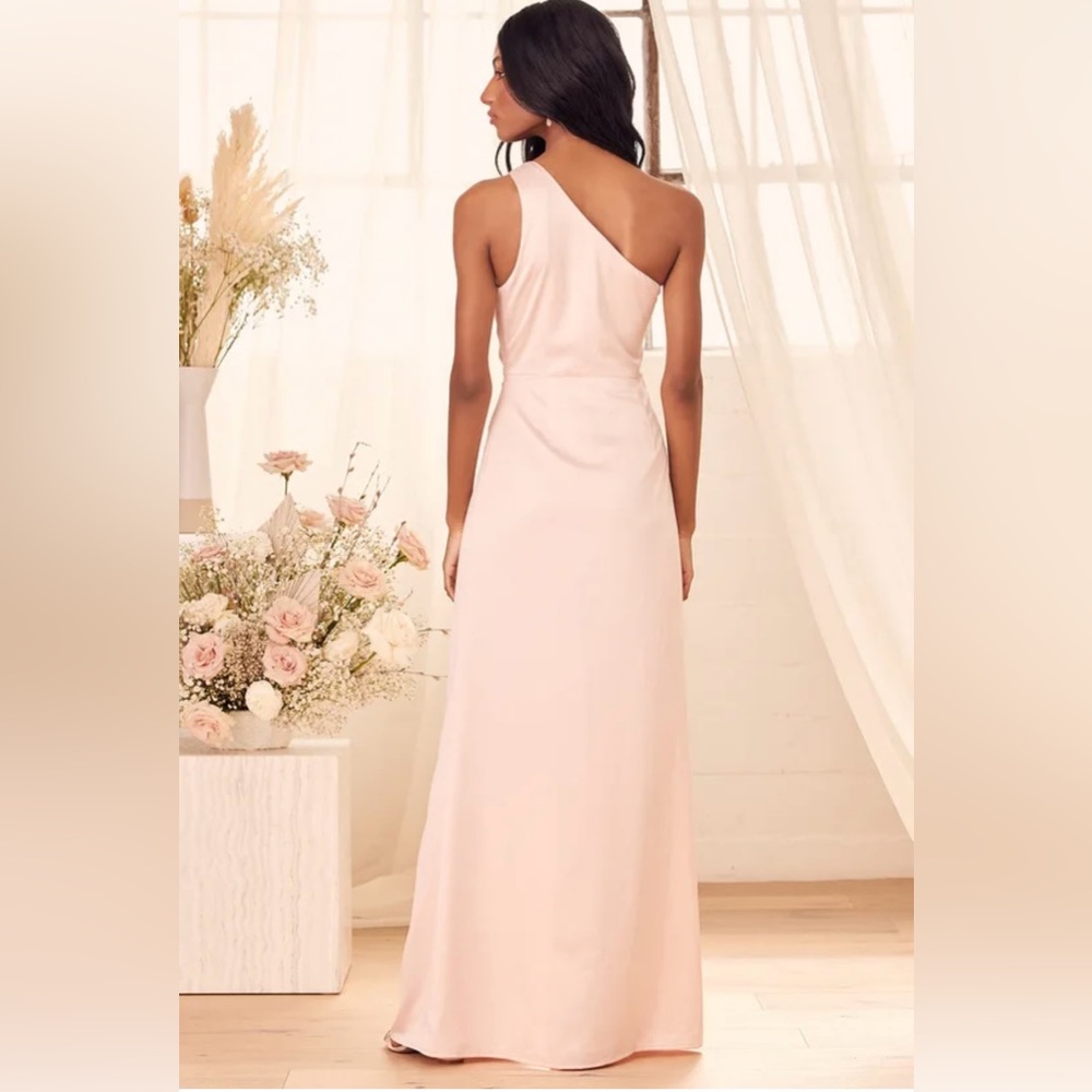 NWOT! Lulu’s Dreaming of Elegance Blush Pink Satin One-Shoulder Maxi Dress - Picture 3 of 11